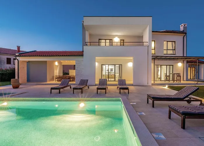 Amazing In Valbandon Σπίτι διακοπών